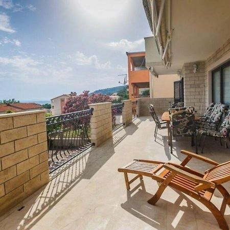 Guest House Lazeta Duce Exterior photo